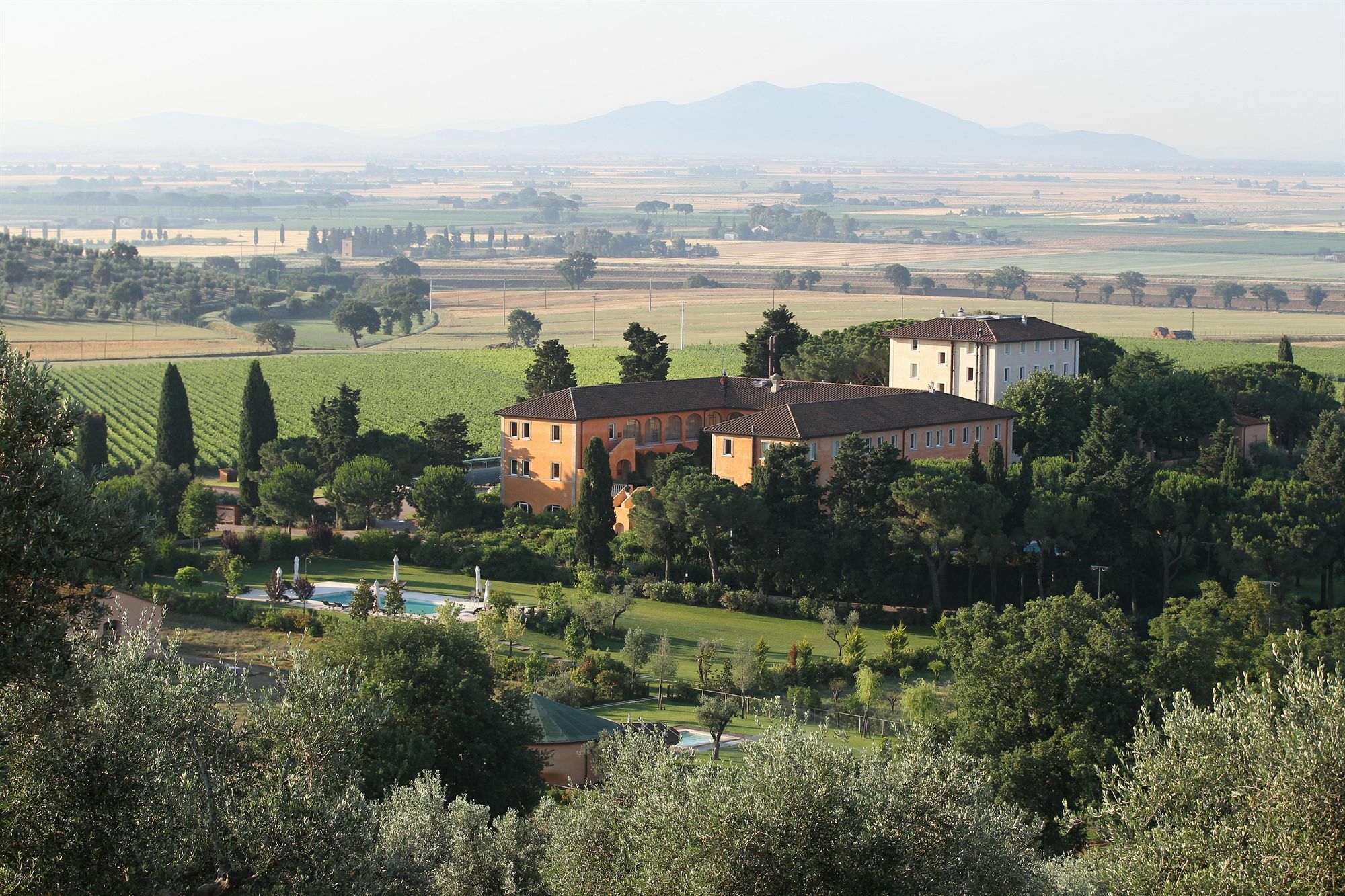L'Andana Tenuta La Badiola Кастильоне-делла-Пеская Экстерьер фото