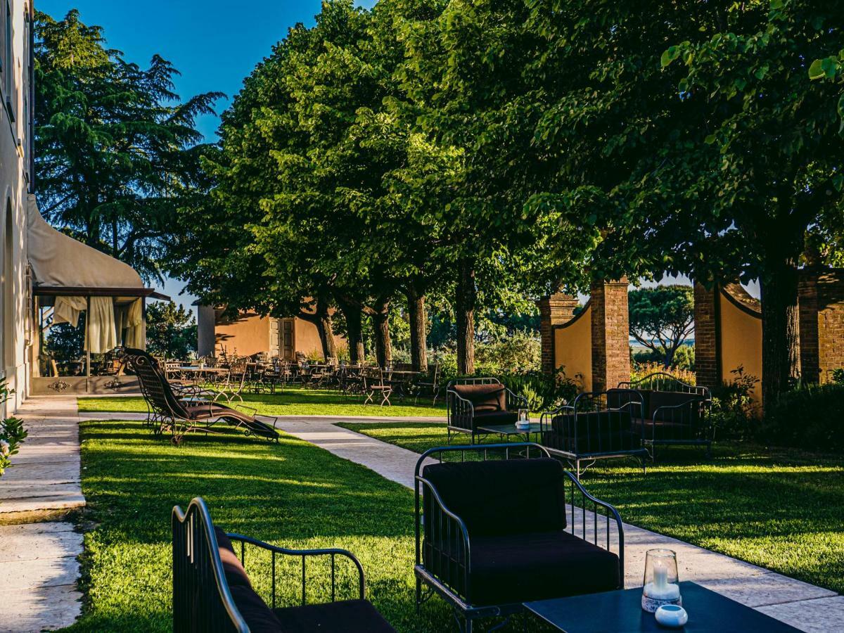 L'Andana Tenuta La Badiola Кастильоне-делла-Пеская Экстерьер фото
